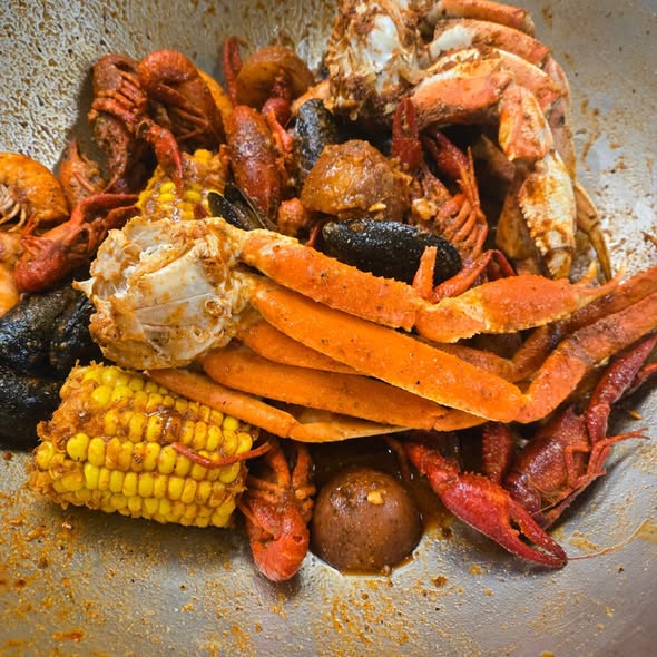 Seafood Boil Platter